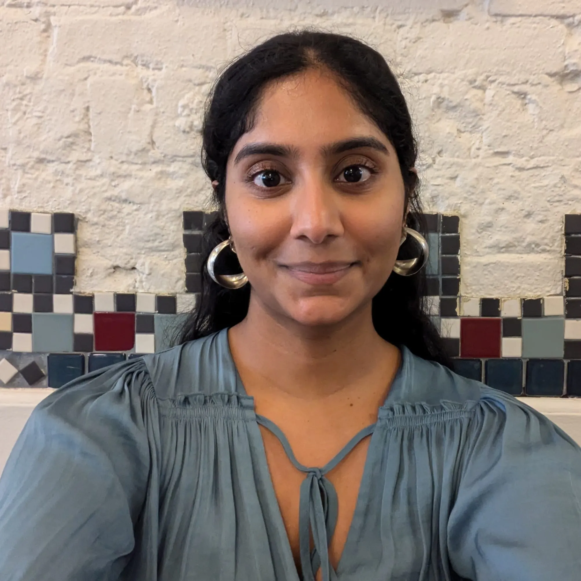 Mahathi Ayyagari Headshot